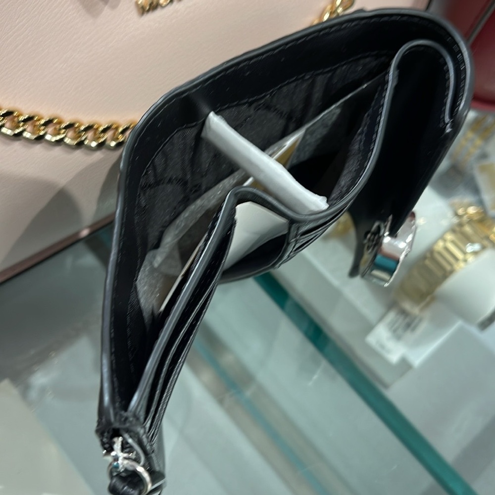 MICHAEL KORS CARMEN MEDIUM LOGO AND FAUX LEATHER WALLET BLACK 
NWT - Picture 11 of 16